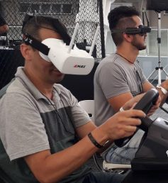 Simuladores Automotivos para eventos — Agência Primeira Página 17